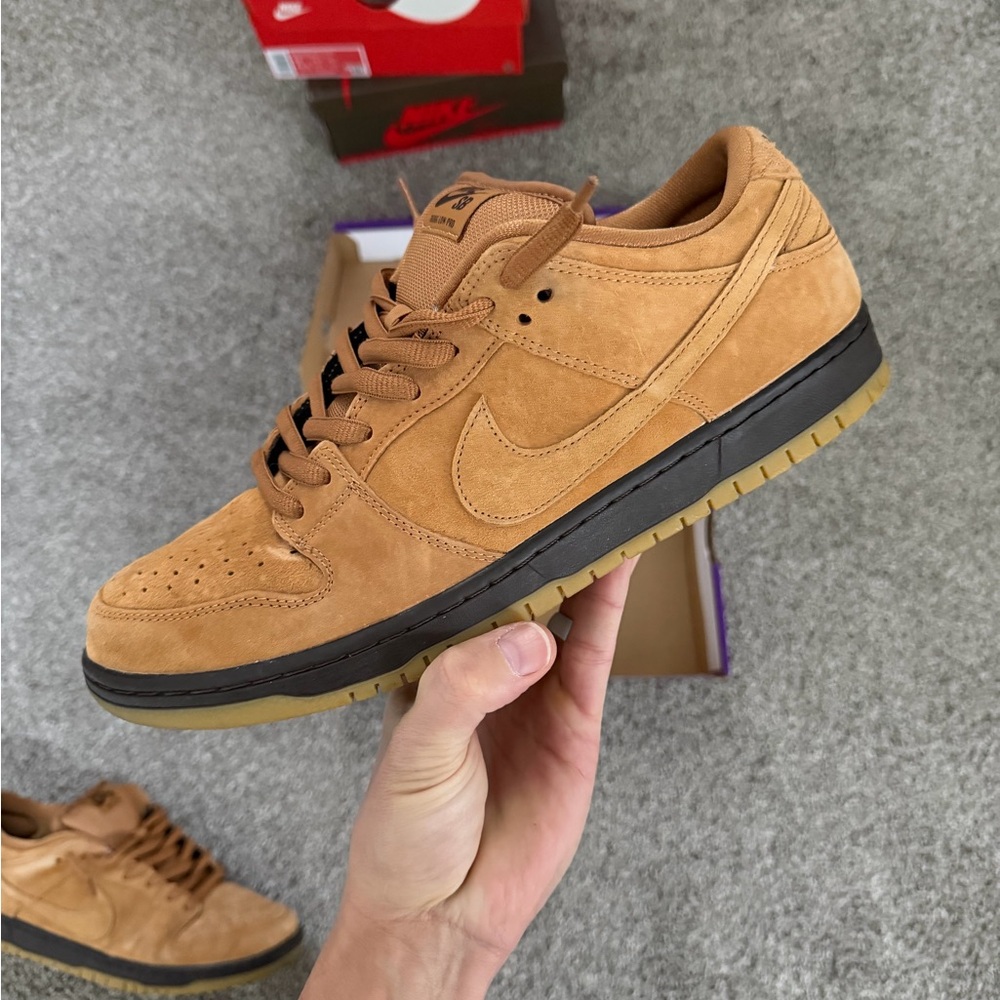Nike Men's Brown Sneakers